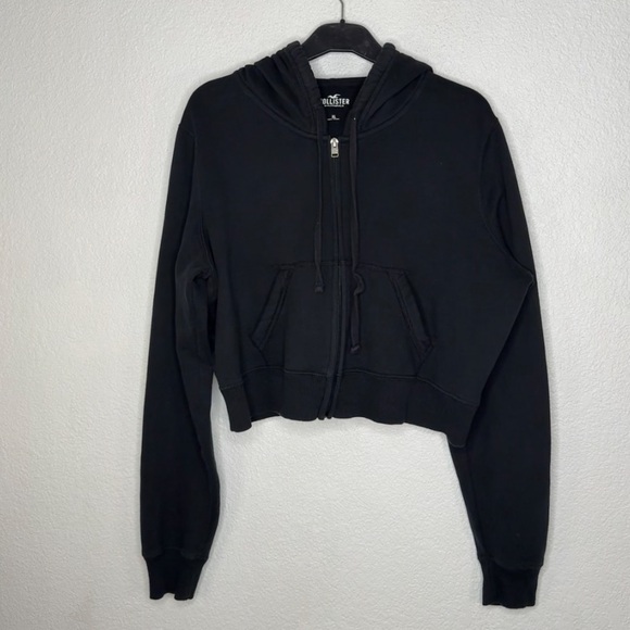 Hollister Woman’s Black Zip-Up Cropped Hoodie Size XL - Picture 1 of 3